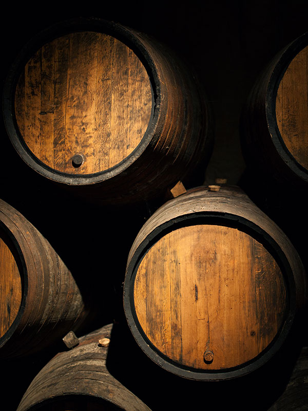 Immer häufiger wird Schaumwein aus der Champagne in Barriques ausgebaut